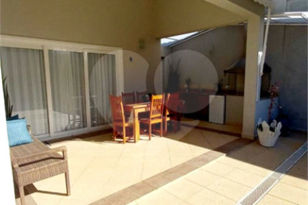 Casa à venda com 3 suítes no condomínio Residencial Parque Arco-íris, Atibaia - SP