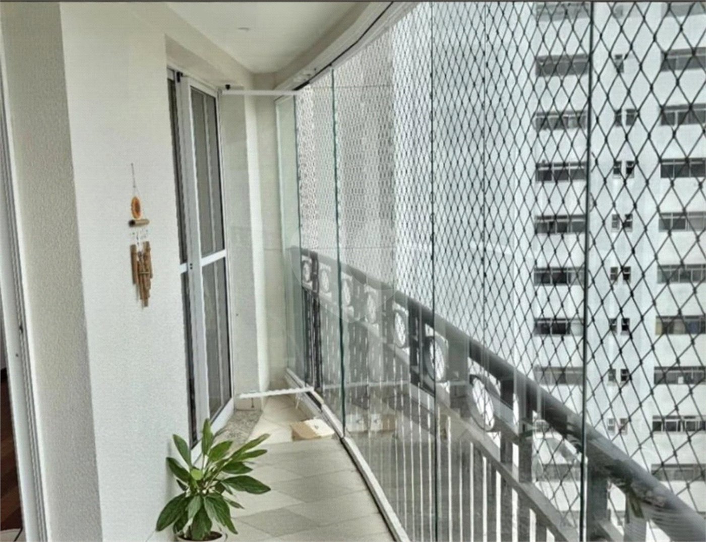 Apartamento à venda com 3 quartos, sendo 1 suíte, em Alto da Boa Vista, São Paulo, SP