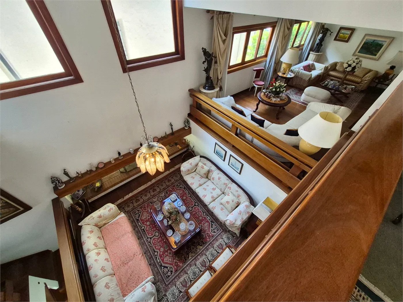 Casa de Vila à venda ou para alugar com 4 quartos, sendo 2 suítes, em Jardim Leonor, São Paulo, SP