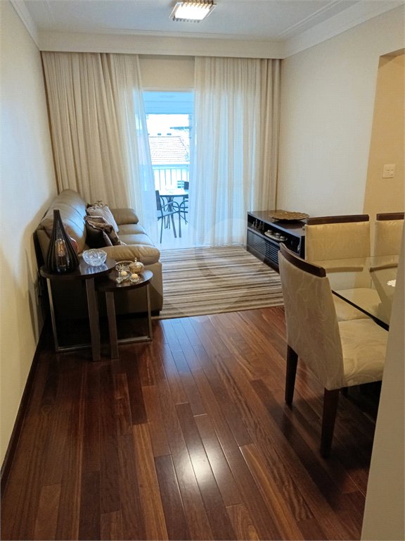 Apartamento na Região da Mooca. Excelente Localização com 3 Dormitórios sendo 1 Suíte e 2 Vagas de Garagem
