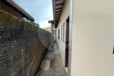Casa à venda com 2 quartos, sendo 1 suíte, em Bosque de Ponta Porã, Ponta Porã, MS