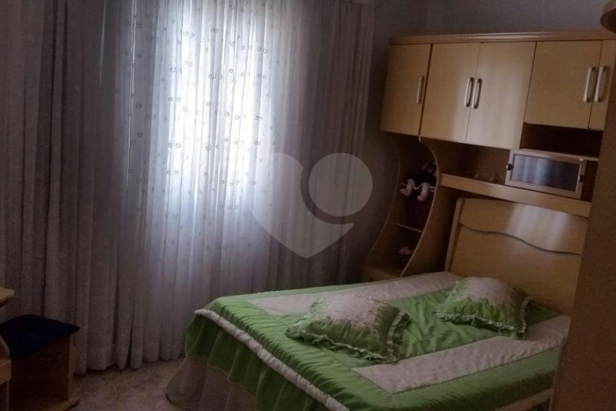 Sobrado à venda com 3 quartos, sendo 1 suíte, em Tremembé, São Paulo, SP