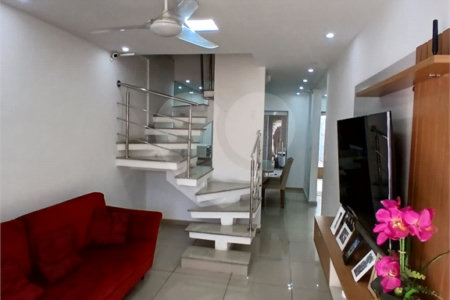 Casa à venda com 4 quartos, sendo 1 suíte, em Campo Grande, Rio de Janeiro, RJ