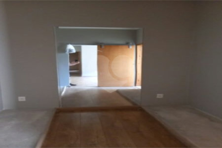 Casa à venda com 4 quartos, sendo 2 suítes, em Jardim Antártica, Ribeirão Preto, SP