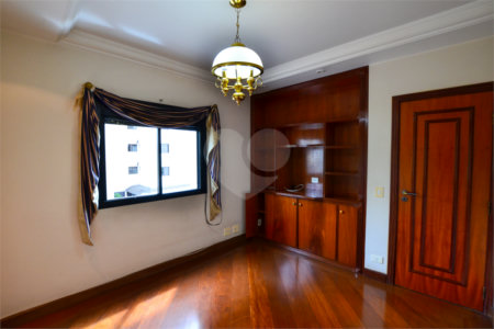 Apartamento à venda com 4 quartos, sendo 2 suítes, em Vila Monumento, São Paulo, SP