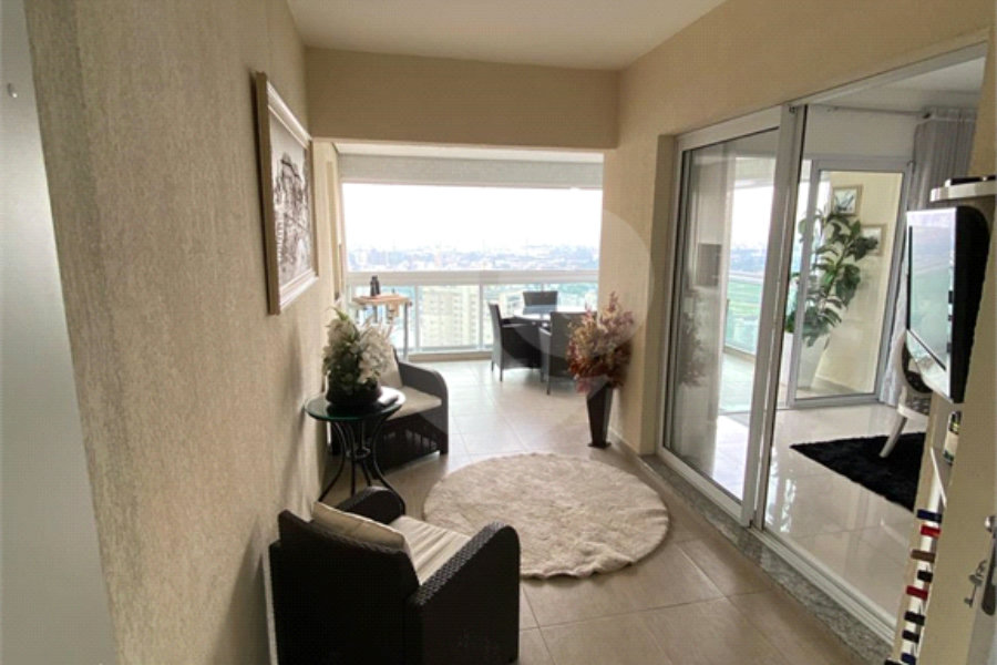 Apartamento à venda com 3 suítes em Santana, São Paulo, SP