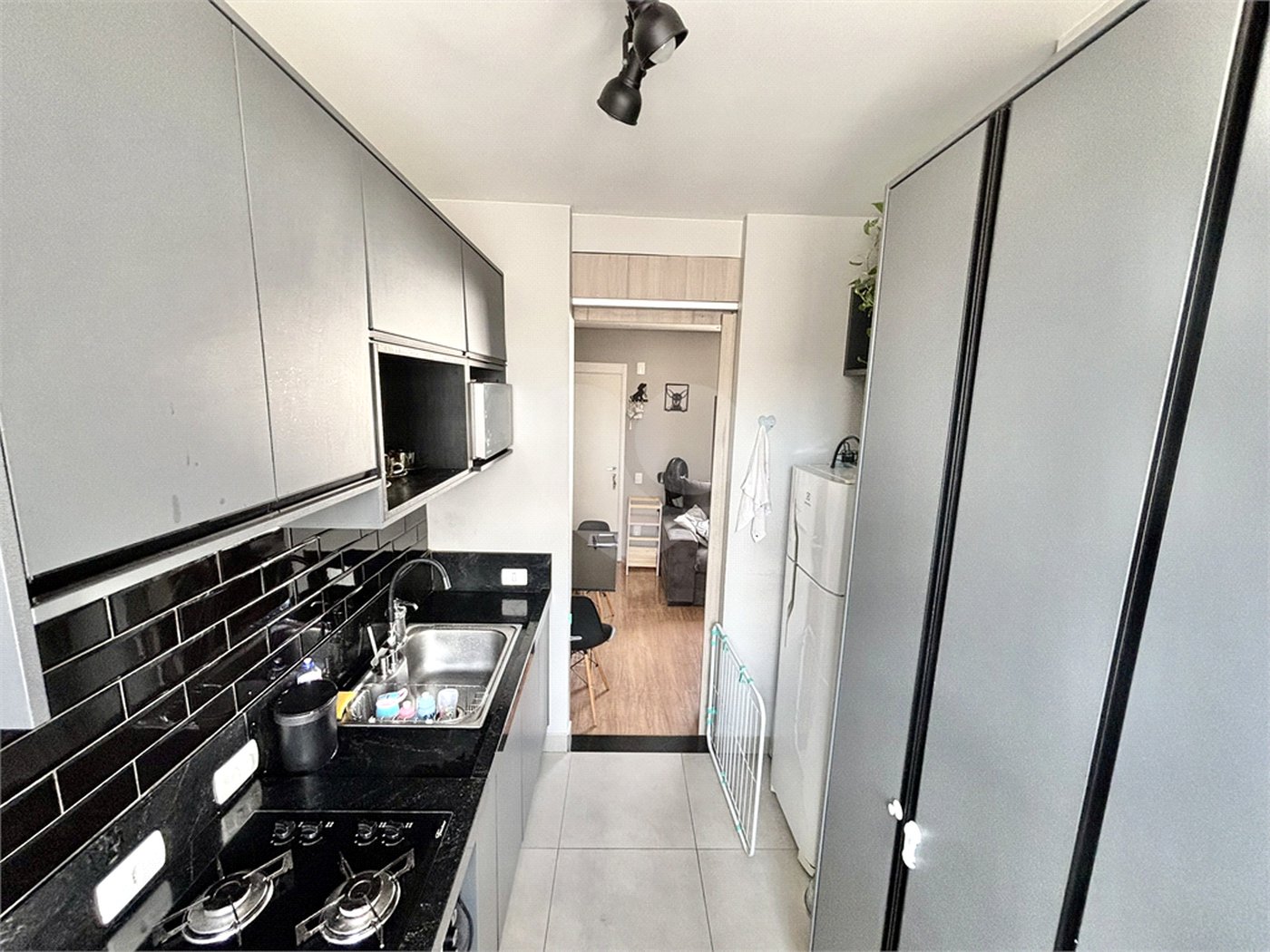 Casa à venda com 2 quartos, sendo 1 suíte, no condomínio Residencial Jasmin, Itapetininga - SP