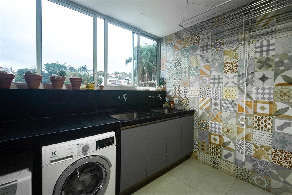 Sobrado à venda com 3 suítes em Vila Ipojuca, São Paulo, SP