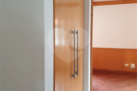 Casa à venda com 2 quartos, sendo 1 suíte,  no condomínio Flamboyant, São Paulo - SP