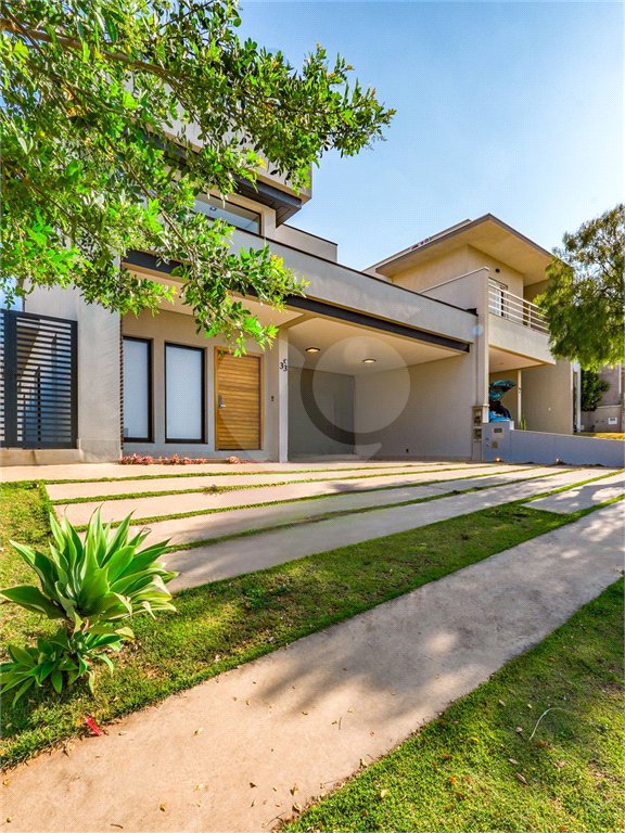 Casa à venda com 3 quartos, sendo 2 suítes, no condomínio Residencial Mont'alcino, Valinhos - SP