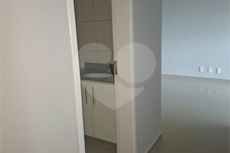 Apartamento à venda com 3 quartos, sendo 1 suíte,  em Vila São Sebastião, Mogi das Cruzes, SP