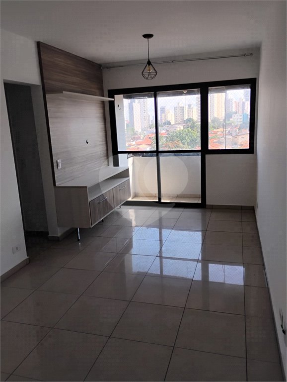 Vende-se apartamento na Vila Mascote