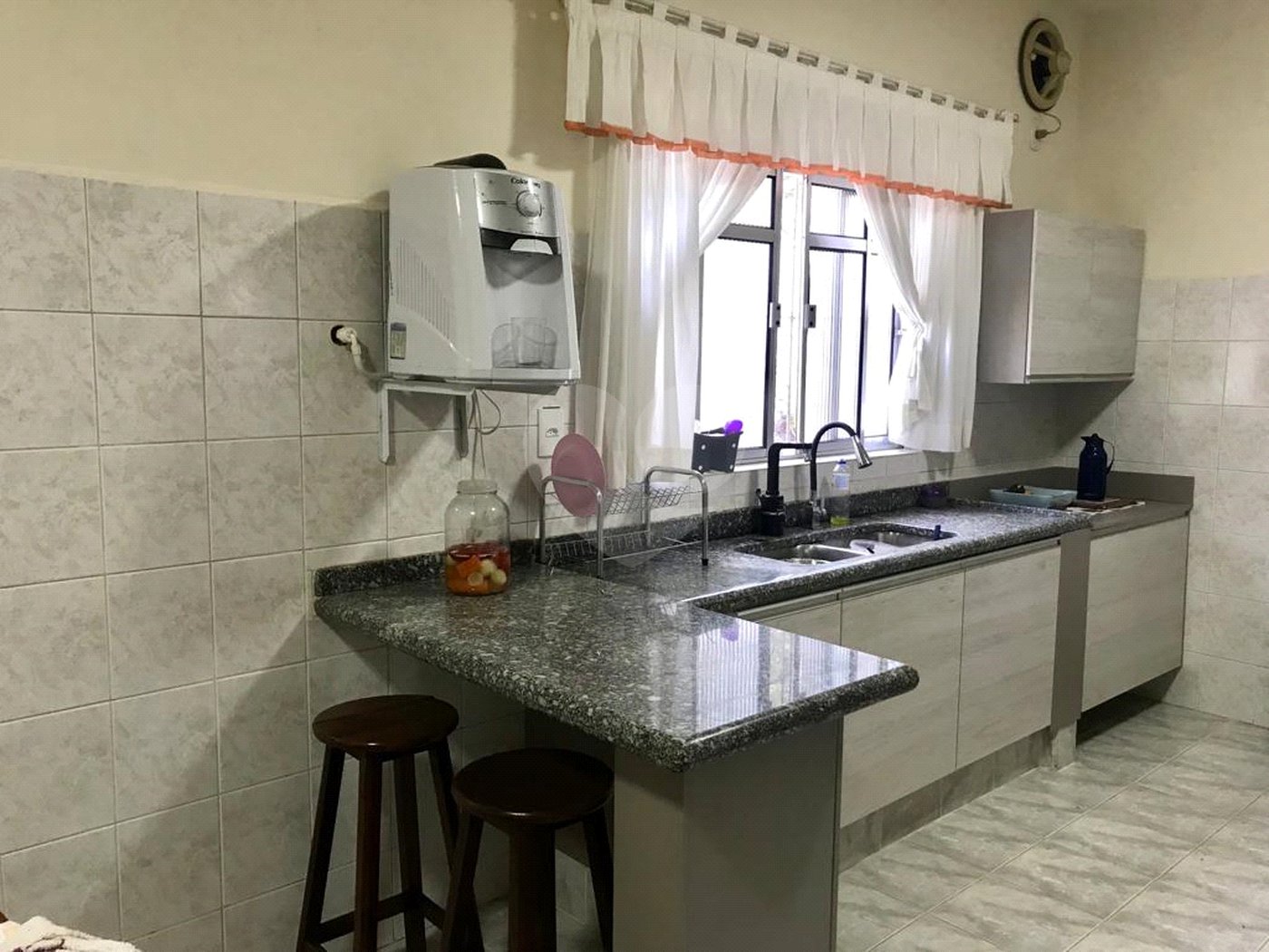 Casa à venda com 3 quartos, sendo 1 suíte, em Jardim Sontag, Salto, SP