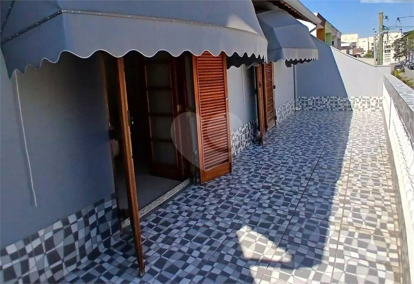Sobrado à venda com 4 quartos, sendo 2 suítes, em Vila Santa Maria, São Paulo, SP