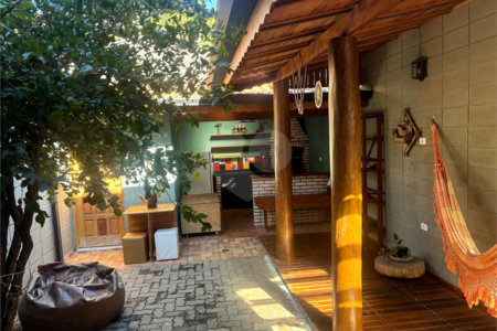 Casa à venda com 2 quartos no condomínio Altos do Boa Vista, São Roque - SP