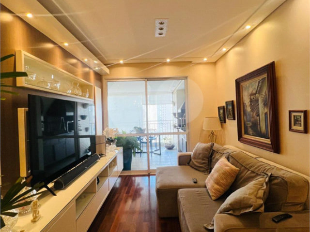 Apartamento à venda com 3 quartos, sendo 1 suíte,  em Alto da Boa Vista, São Paulo, SP