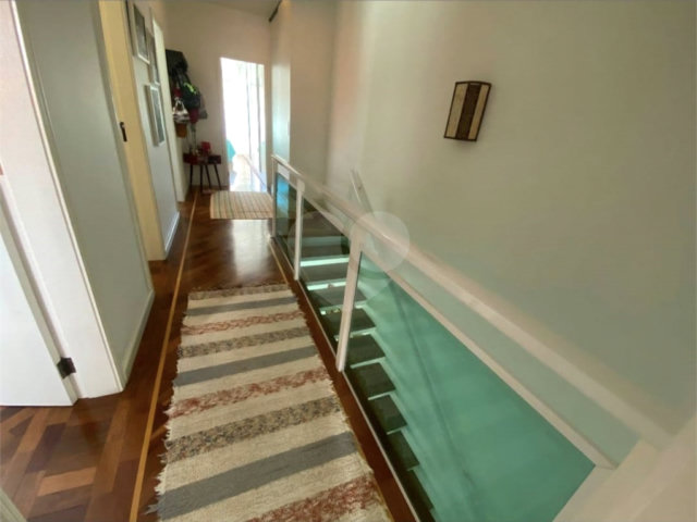 Casa à venda com 4 quartos, sendo 1 suíte,  em Vila São Francisco, São Paulo, SP