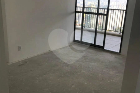 Lindo apartamento em excelente localização no Alto da Mooca, com 83m² com 3 dorms, sendo 1 suite, banheiro,lavabo,varanda gourmet, Aceita e estuda Permuta.