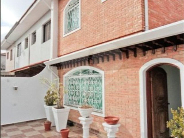 Sobrado à venda com 3 quartos, sendo 1 suíte,  em Parada Inglesa, São Paulo, SP