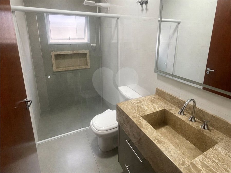 Casa à venda com 3 quartos, sendo 1 suíte, no condomínio Horto Florestal II, Sorocaba - SP