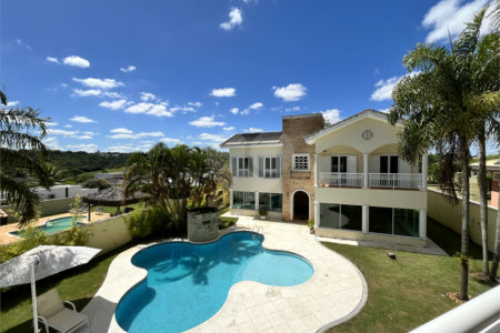 Casa à venda com 5 quartos, sendo 3 suítes,  no condomínio Village Saint Charbel, Araçoiaba da Serra - SP