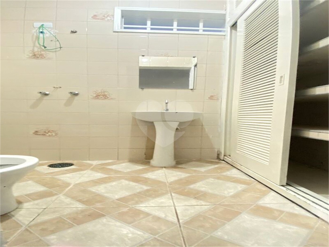 Sobrado à venda com 3 quartos, sendo 2 suítes,  em Parque Terra Nova, São Bernardo do Campo, SP
