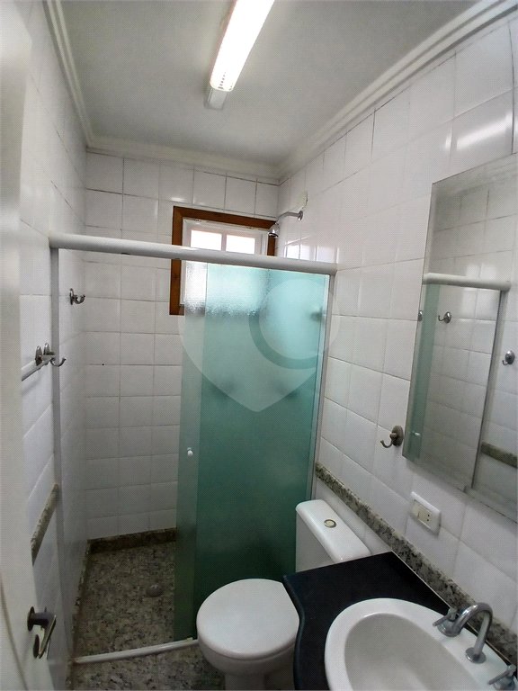 Casa à venda ou para alugar com 3 quartos, sendo 2 suítes, no condomínio Chácara das Rosas, São Paulo - SP