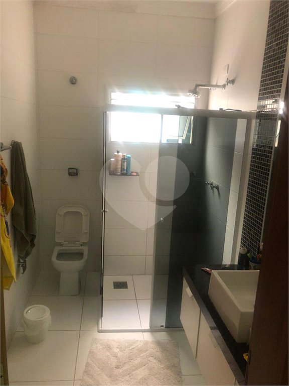 Casa à venda com 4 quartos, sendo 1 suíte, no condomínio Villagio Milano, Sorocaba - SP