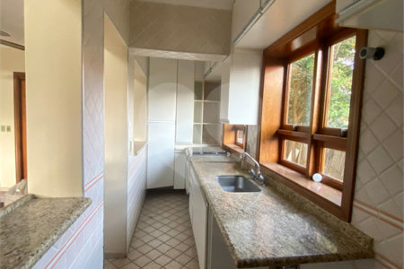 Casa à venda com 3 quartos, sendo 1 suíte, no condomínio Estância Marambaia, Vinhedo - SP