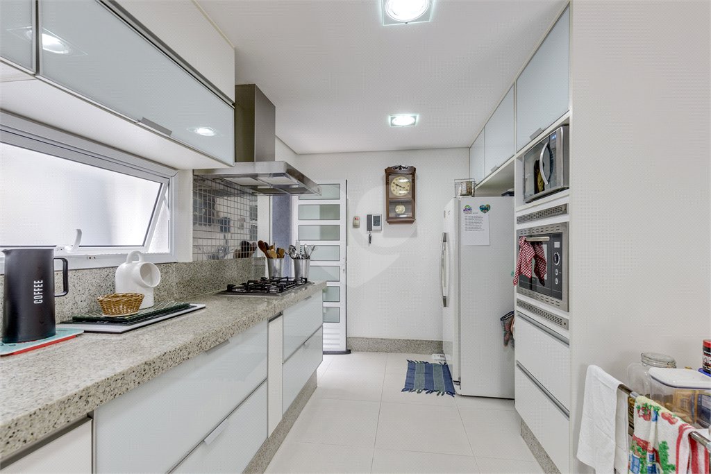 Casa de Vila à venda com 3 quartos, sendo 2 suítes, em Brooklin Velho, São Paulo, SP