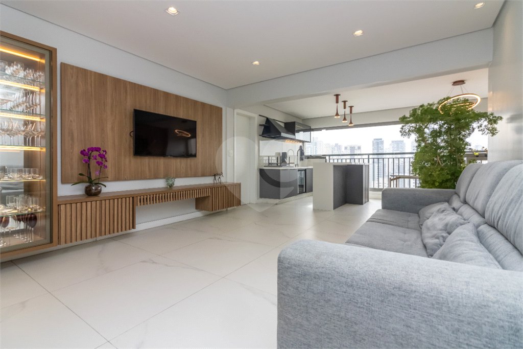 Apartamento à venda com 4 quartos, sendo 2 suítes, em Jardim Prudência, São Paulo, SP