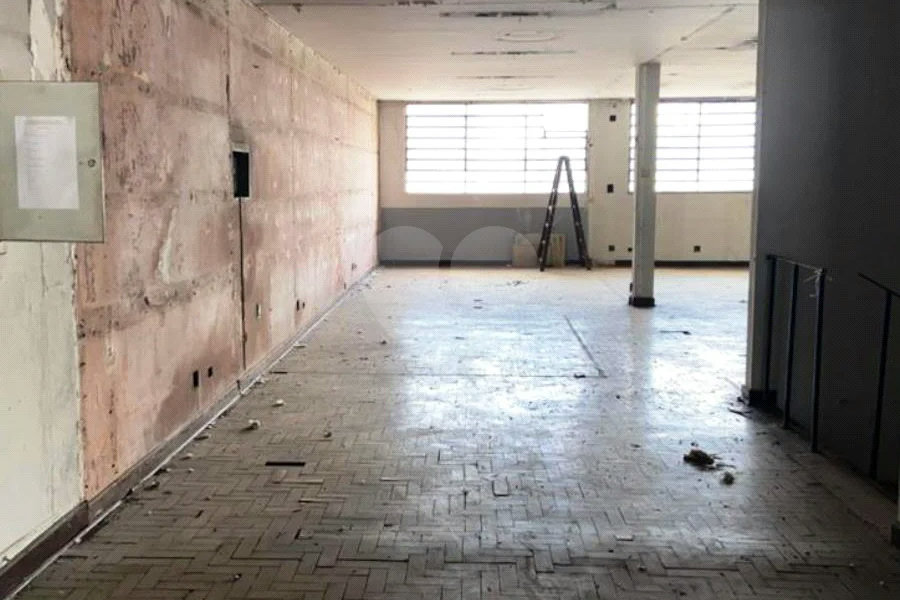 Sobrado à venda ou para alugar com 3 quartos em Vila Carrão, São Paulo, SP