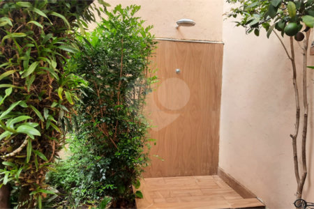 Casa à venda com 3 quartos, sendo 2 suítes, em Santo Amaro, São Paulo, SP
