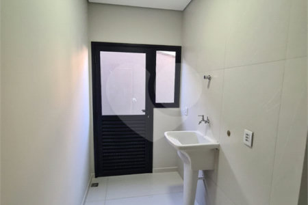 Casa à venda com 3 suítes no condomínio Reserva dos Jatobás, Louveira - SP