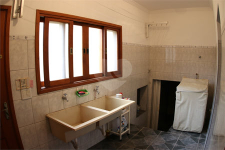 Casa à venda ou para alugar com 3 suítes em Vila Petrópolis, Atibaia, SP