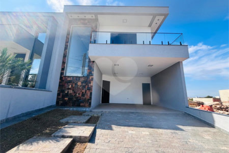 Casa à venda com 3 suítes no condomínio Helena Maria, Sorocaba - SP