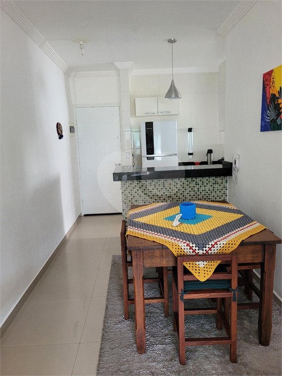 Apartamento à venda com 2 quartos, sendo 1 suíte, no Centro, Mongaguá, SP