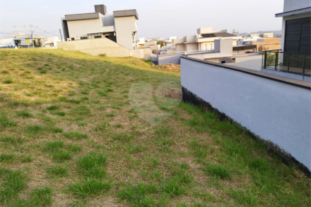 Terreno à venda no condomínio Lagos D Icarai, Salto - SP
