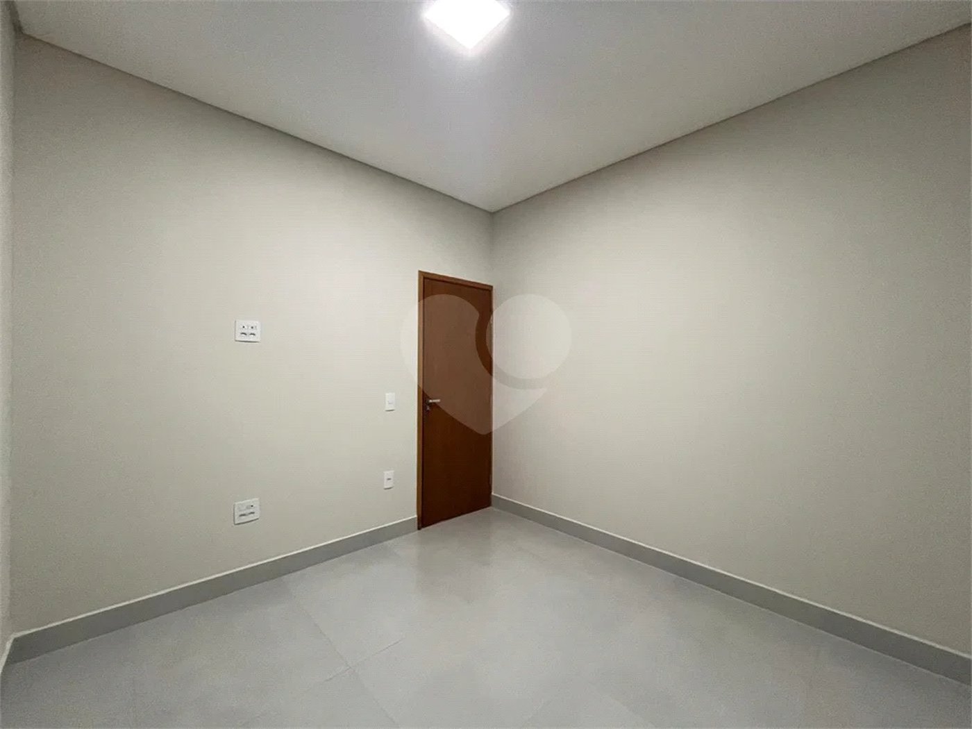 Casa à venda no Condomínio Residencial Ágape, no bairro Campestre, em Piracicaba/SP.