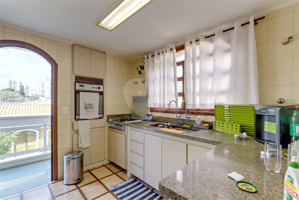 Casa à venda com 3 quartos, sendo 1 suíte, em Alto da Boa Vista, São Paulo, SP