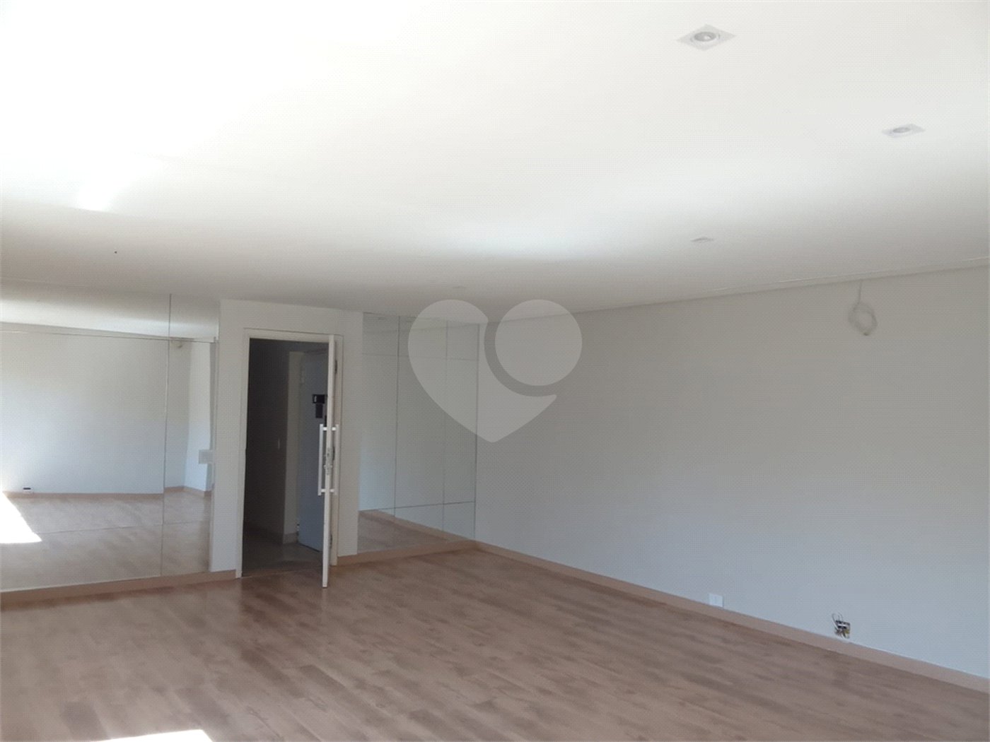 Apartamento à venda com 3 quartos, sendo 1 suíte, em Jardim Paulista, São Paulo, SP