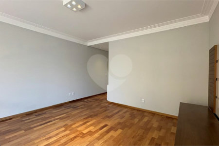 Casa à venda com 4 quartos, sendo 3 suítes, no condomínio Mont Blanc, Sorocaba - SP
