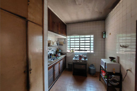 Casa à venda com 5 quartos, sendo 1 suíte, em Eldorado, São Paulo, SP