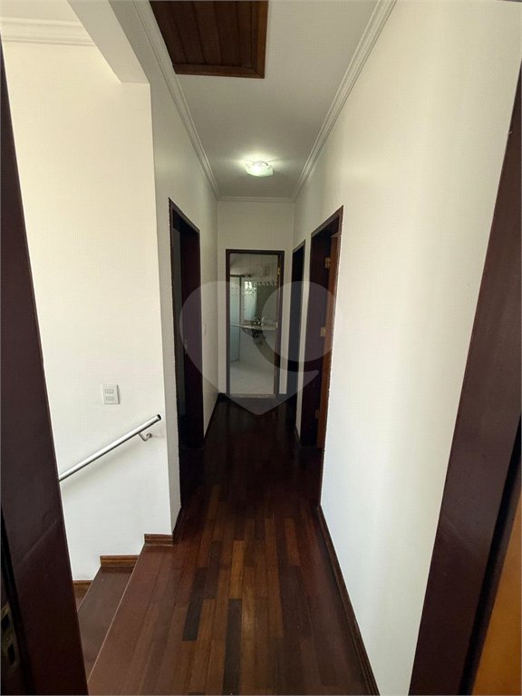 Casa à venda com 4 quartos, sendo 2 suítes,  no condomínio Arujá 5, Arujá - SP