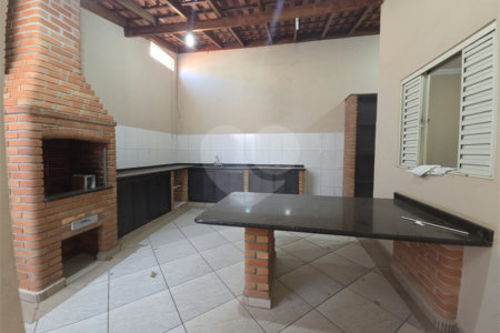 Casa à venda com 3 quartos, sendo 1 suíte, no condomínio Parque das Árvores, Sorocaba - SP