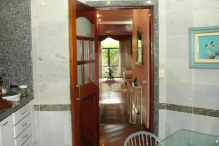 Casa à venda com 4 quartos, sendo 2 suítes, em Aclimação, São Paulo, SP