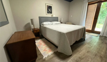 Casa à venda com 4 quartos, sendo 2 suítes,  no condomínio Chacara Marques, Santana de Parnaíba - SP