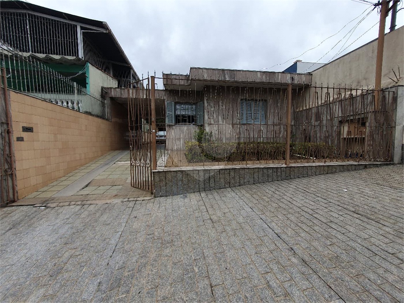 Casa Térrea à venda com 3 quartos, sendo 1 suíte, em Vila Ré, São Paulo, SP
