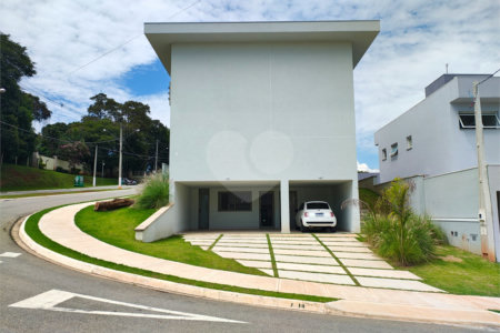 Casa à venda com 4 quartos, sendo 3 suítes,  no condomínio Villa Verde, Jundiaí - SP