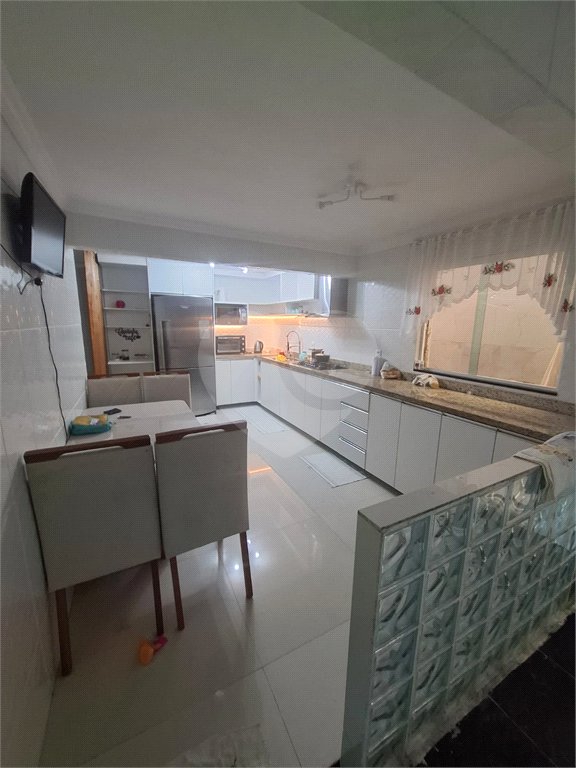 Casa à venda ou para alugar com 2 quartos, sendo 1 suíte, no condomínio Sem Nome Estrada Guandu do Sapê 1444, Rio de Janeiro - RJ